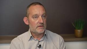 TEMOIGNAGE. À cause d'un airbag défectueux, "j'ai perdu ma conjointe, et la  mère de mes enfants"