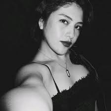 Larissa Escobar (@lari._.ssa07)