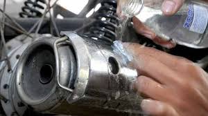 Coba cara menghilangkan karat pada besi berikut ini, yuk! Tips Ampuh Hilangkan Karat Pada Motor Dengan Air Bersoda Simak Disini Pos Belitung