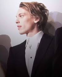 Jamie Bowers's Instagram, Twitter & Facebook