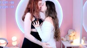 Cutie_Pearl & girlfriend - Part 3 - CamWhores