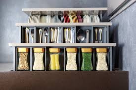 Nuestros módulos de pared y armarios de cocina están disponibles en diferentes alturas, anchos y formas, para que puedas escoger el que mejor se adapte. 5 Trucos De Ikea Para Ordenar La Cocina Cajones Cestas Enganches