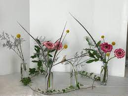 Mawaru Gerbera Craspedia Caspia Flax Ivy Ikebana Gerbera Craspedia