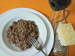 Alle cipolle si aggiungono quindi salsa al pomodoro e durelli, per una brasatura che amalgami bene i sapori. Risotto Ai Fegatelli E Durelli Di Pollo Il Blog Di Masly