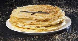 Recette De Crepes Sans Grumeaux Parfumees Au Sucre Vanille Recette Pate A Crepes Recette Pate A Crepe Recette