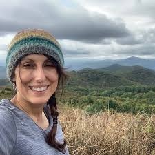 Leann Larocca's Instagram, Twitter & Facebook