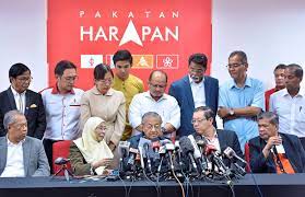 Menerusi satu video yang dimuat naik di twitter, pengarah eksekutif c4 cynthia gabriel dilihat bersama beberapa ahli c4 membakar buku harapan yang. The Failures And Successes Of Pakatan Harapan The Star