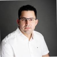 2100+ "Erasmo" profiles