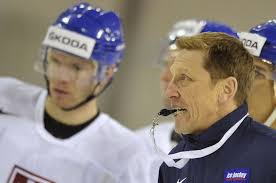 Hanlonov cieľ: Prebudiť medzi Pavlom a Rišom chémiu!