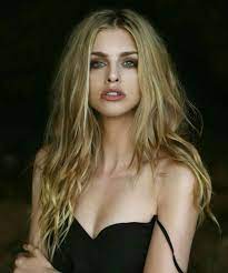 Extremely Chic Long Messy Hairstyles For Girls And Women To Look Truly Incredible Dinga Poonga Hair Styles Long Hair Styles Easy Hairstyles For Long Hair