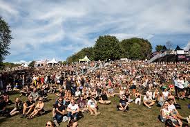 Except for some slight rain early in the day, the rest of the day was sunny. Wolf Alice Oyafestivalen 2018 Disharmoni