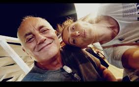 Tantissimi Auguri di Buon Compleanno alla persona più speciale che ci sia  (@Frontemare) 🎂🍀☀️🎁🤗🥳💐 Amico leale e con ottimi gusti...