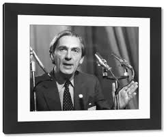 Len Murray at a 1970s TUC Conference ...