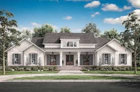 From starter house plans to executive home plans you can find that ultimate floor plan here. Modern Farmhouse House Plan 4 Bedrooms 3 Bath 3076 Sq Ft Plan 50 393
