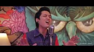 Chord guitar cant take my eyes off you joseph vincent from c. Download Lagu Slank Ku Tak Bisa Cover Moza Lukisan