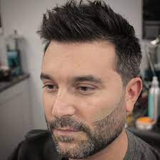25 Best Haircuts For Guys With Round Faces 2021 Guide This can be a great cut for for anyone from the business professional to the guy. best haircuts for guys with round faces