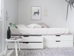 Ikea Hack Lastenhuoneen Sailytysratkaisu Sanky Tiny Bedroom Small Bedroom Small Room Bedroom