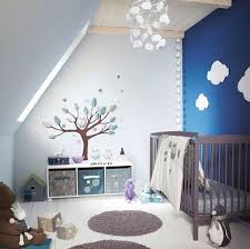 Gris perle, gris souris, gris ardoise, la déclinaison des gris peut se poursuivre indéfiniment tellement la richesse des nuances est grande. La Deco Enchante La Chambre Bebe Fille Deco Cool