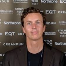 Joel Roos's Instagram, Twitter & Facebook