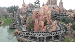 Ce train fou qui se lance dans une mine du far west dure un peu plus de 3 minutes. Extrait 1 Train De La Mine Disneyland Paris Youtube