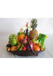 Pin By Vins Fins Be On Corbeilles De Fruits Frais Belgique Fruit Basket Gift Fruit Send Gift Basket
