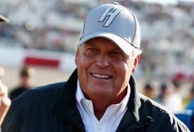 Hendrick recognized at Richmond Raceway for Garage Walk of Honor
