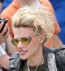 Arethouyetliving Kate Mckinnon Ghostbusters Kate Mckinnon Attractive People