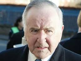 Cruel conmen ripped off Albert Reynolds as he battled Alzheimer's disease,  his son reveals