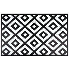 Waschbarer teppich in vielen mustern und grössen zu günstigen preisen online kaufen grosser auswahl kauf auf rechnung möglich versandkostenfrei. Vinyl Teppich Schwarz Und Weiss Gemustert 50x80 Marble Maisons Du Monde