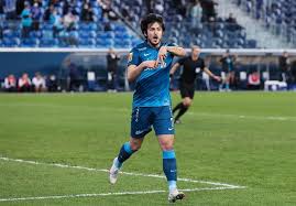 Futbolcu sardar azmoun 14.7.2017 tarihinde eski takımı rostov takımından rubin kazan takımına transfer oldu. Fiorentina Eyes Iranian Forward Azmoun Sports News Tasnim News Agency