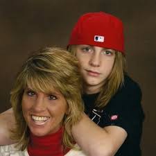 Stacy Carney Iiams (@barbwannab)