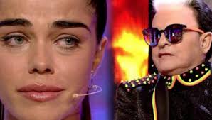 Cristiano malgioglio è autore di numerosi testi per cantanti come mina, adriano celentano, raffaella carrà e ornella vanoni. Malgioglio Contro Violeta Nota Solo Per Aver Fatto Qualcosa Davanti Alle Telecamere