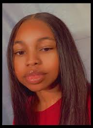 Nail Technician in South Carolina Seeking Friends and Clients