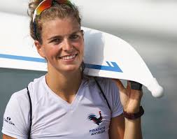 When she advanced to the olympic podium, alongside her partner laura tarantola, thursday july 29, claire bové saw sepia images scrolling. Laura Tarantola Tarantolalaura Twitter