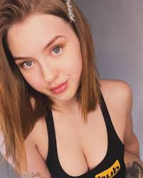 Honey Sasha Age: 24 Born: Monday 1st of January 2001 Zodiac Sign: ♑  Capricorn Birthplace: Russian Federation Nationality: 🇷🇺 (Russian)  Height: 5'5” (or 165 cm) Weight: 132 lbs (or 60 kg) #russian #redhead  #zodiac #capricorn