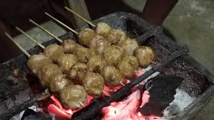 Tumis bahan yang sudah dihaluskan, kemudian masukan saos tomat, saos sambal, kecap, atur kekentalan apabila. 4 Resep Bumbu Bakso Bakar Yang Menggugah Selera Posbagus