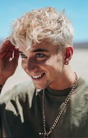 Daniel Seavey imagines