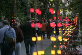 Musikfeuerwerk Bluhendes Barock Ludwigsburg Gartenschau Marchengarten Bluhendes Barock Ludwigsburg Marchen Garten Feuerwerk