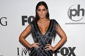 Al estilo de queen, la también modelo interpretó en inglés el tema musical de la banda británica de rock titulado, 'radio ga ga'. Paulina Vega Presentara El Nuevo Programa Concurso Del Canal Caracol Paulina Vega Dieppa El Universal Cartagena El Universal Cartagena