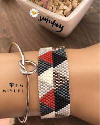 Clara Cardona Adli Kullanicinin Pulseras Miyuki Panosundaki Pin Goruntuler Ile Boncuk Elisleri Boncuklu Bileklikler Boncuk