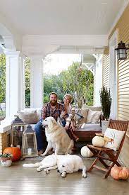 Home with his wife erin. Visiting Erin Ben Napier S 1925 Craftsman In Laurel Mississippi Life At Cloverhill