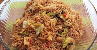 Mee goreng sedap mee goreng mudah & sedap / delicious & simple fried yellow noodles by linda hussin #dapurbujang: Resepi Bihun Goreng Cina Azie Kitchen