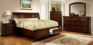 Built with mahogany solids and wood veneers, this bed will last for many years to come. Cm7683 7682 5 Pc Northville Collection Cherry Finish Wood Queen Bed Set With Storage Drawers In The Footboard