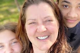 Fundraiser for Melissa Chesley-Hennes by Pamela Wells : Help Melissa with  her medical bills