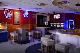 Sloopy S Bar Grill La Crosse Wi Bar Grill Interior Home Decor