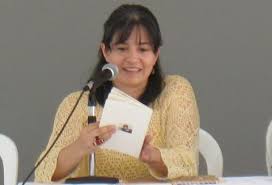 LA PLAZA de Brenda Solís-Fong