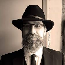 Hi all I've been a 2e/3.5 player and DM for 30+ years but finally taken the  plunge and playing 5e Not overly impressed but just happy to play, did I  see a