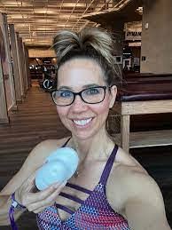 Deanna Baum's Instagram, Twitter & Facebook