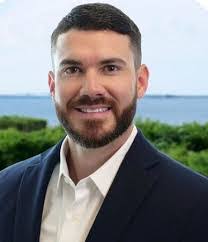 Ben Falvey's Instagram, Twitter & Facebook