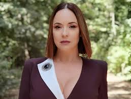 Este provocarea la care sunt suspusi o fata din iasi si un baiat din bucuresti, in episodul 5 din sezonul 2 al emisiunii comanda la mine. Andreea Marin Revine La Tvr Cu O NouÄƒ Emisiune News Ro
